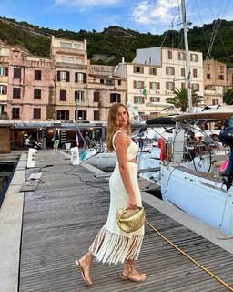 Valentina Ferragni feet photo thumbnail