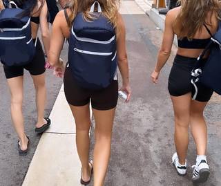 Valentina Ferragni feet photo thumbnail