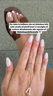 Valentina Ferragni feet photo thumbnail