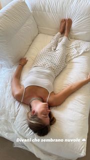 Valentina Ferragni feet photo thumbnail