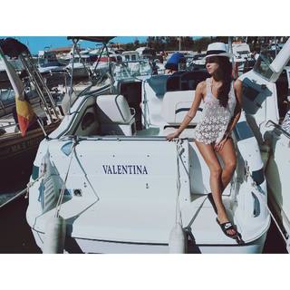 Valentina Fradegrada feet photo thumbnail