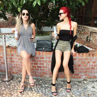 Valentina Fradegrada feet photo thumbnail