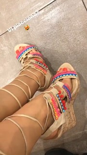 Valentina Fradegrada feet photo thumbnail