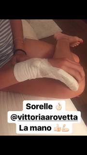 Valentina Fradegrada feet photo thumbnail
