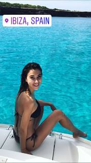 Valentina Fradegrada feet photo thumbnail