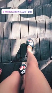 Valentina Fradegrada feet photo thumbnail