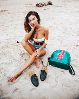 Valentina Fradegrada feet photo thumbnail