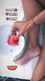 Valentina Fradegrada feet photo thumbnail