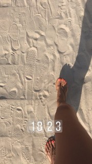 Valentina Fradegrada feet photo thumbnail