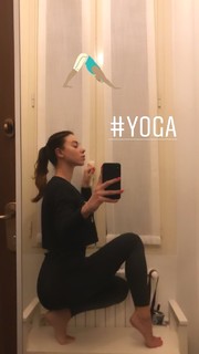 Valentina Fradegrada feet photo thumbnail