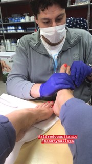 Valentina Fradegrada feet photo thumbnail