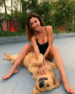 Valentina Fradegrada feet photo thumbnail
