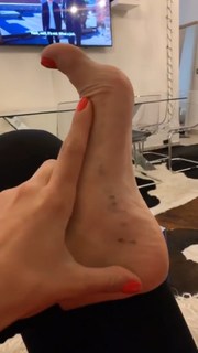 Valentina Fradegrada feet photo thumbnail