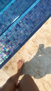 Valentina Fradegrada feet photo thumbnail