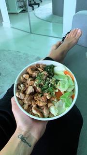 Valentina Fradegrada feet photo thumbnail