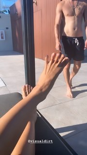 Valentina Fradegrada feet photo thumbnail