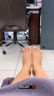 Valentina Fradegrada feet photo thumbnail