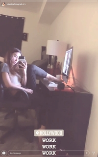 Valentina Fradegrada feet photo thumbnail