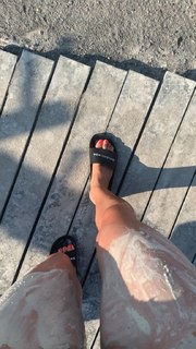 Valentina Fradegrada feet photo thumbnail