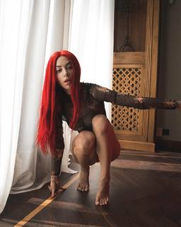 Valentina Fradegrada feet photo thumbnail