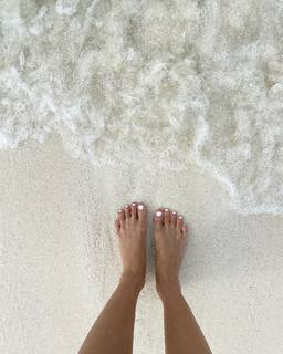 Valentina Fradegrada feet photo thumbnail