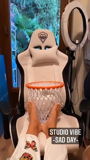 Valentina Fradegrada feet photo thumbnail