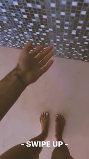 Valentina Fradegrada feet photo thumbnail