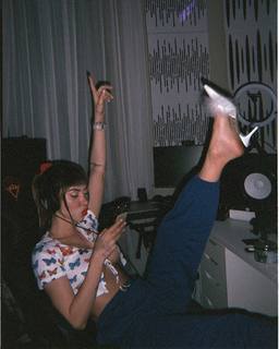 Valentina Fradegrada feet photo thumbnail