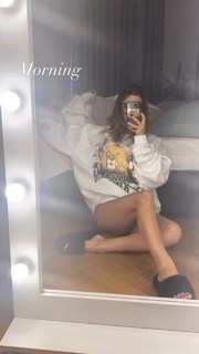 Valentina Fradegrada feet photo thumbnail