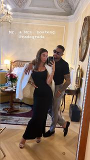 Valentina Fradegrada feet photo thumbnail