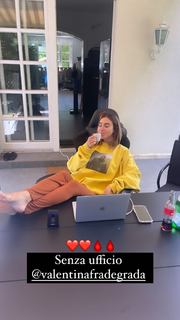 Valentina Fradegrada feet photo thumbnail