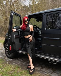 Valentina Fradegrada feet photo thumbnail