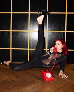 Valentina Fradegrada feet photo thumbnail