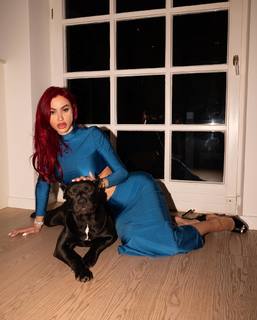 Valentina Fradegrada feet photo thumbnail