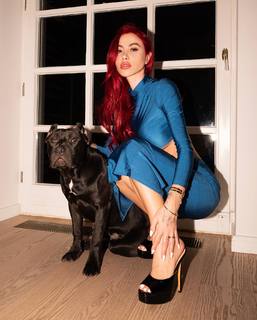 Valentina Fradegrada feet photo thumbnail