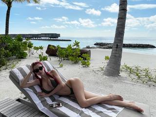 Valentina Fradegrada feet photo thumbnail