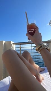 Valentina Fradegrada feet photo thumbnail