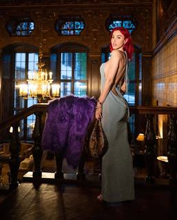 Valentina Fradegrada feet photo thumbnail