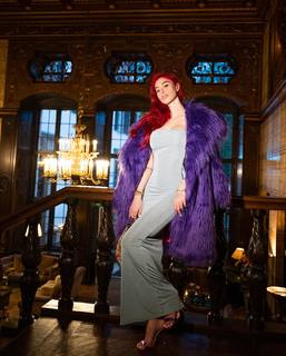 Valentina Fradegrada feet photo thumbnail