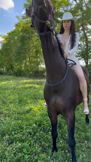 Valentina Fradegrada feet photo thumbnail