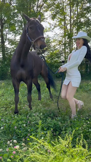 Valentina Fradegrada feet photo thumbnail