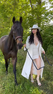 Valentina Fradegrada feet photo thumbnail