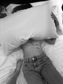 Valentina Fradegrada feet photo thumbnail