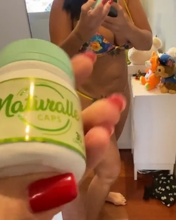 Valentina Francavilla feet photo 3