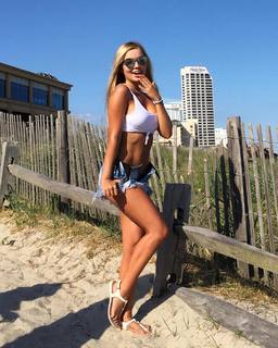 Valentina Gallego feet photo thumbnail