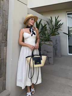 Valentina Gallego feet photo thumbnail