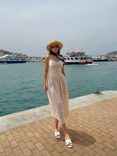 Valentina Gallego feet photo thumbnail