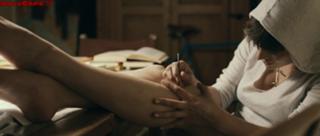 Valentina Lodovini feet photo thumbnail