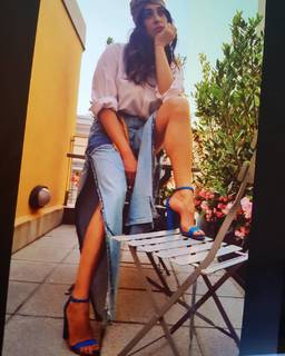 Valentina Lodovini feet photo thumbnail