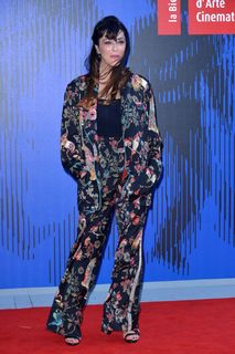 Valentina Lodovini feet photo thumbnail